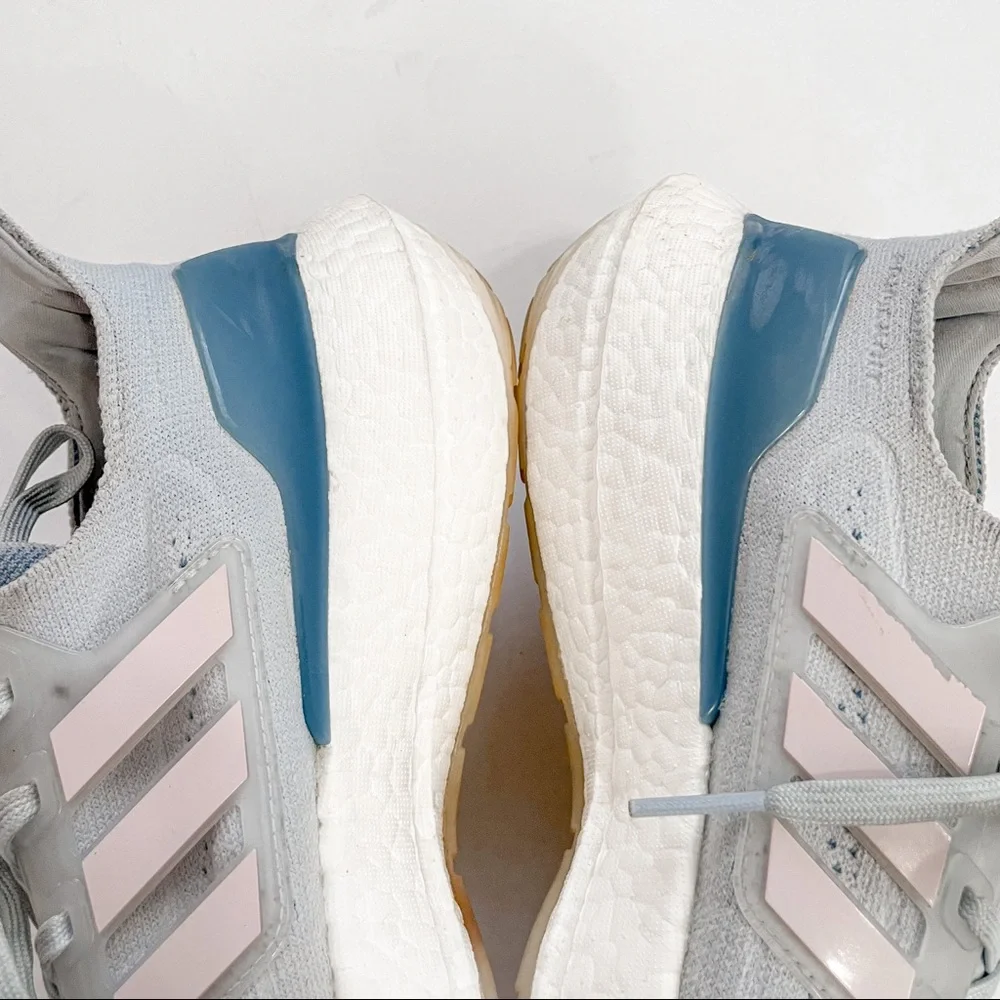 Adidas Ultraboost 21 Women's Training Shoes in Blue and Pink | 8.5 - Picture 8 of 13